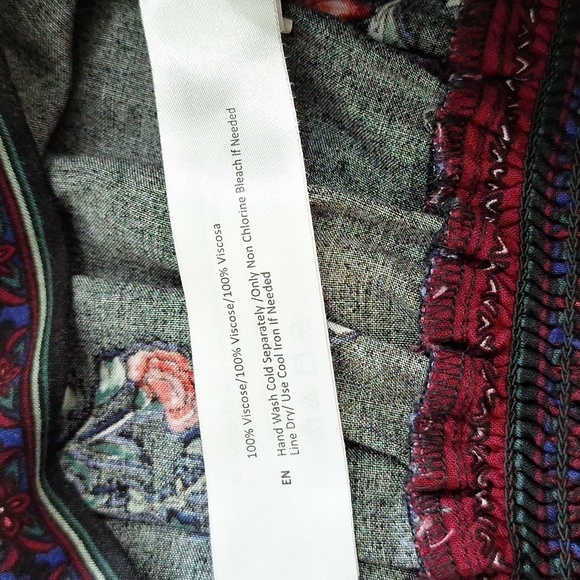 Band of Gypsies Cambridge Black Smocked Blouse Crop Top - Picture 11 of 16